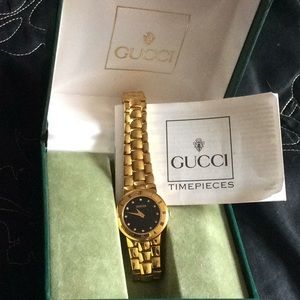 FLASH SALE!!!!Woman’s 18K gold plated Gucci watch